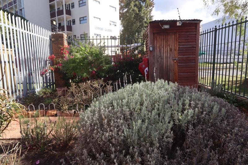 2 Bedroom Property for Sale in Claremont Western Cape